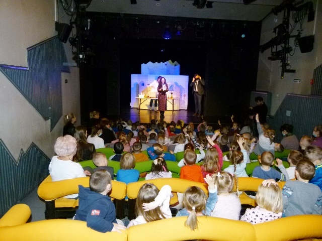 Dzień wody. Konkurs na FB, pokaz w teatrze i wywiad w radiu
